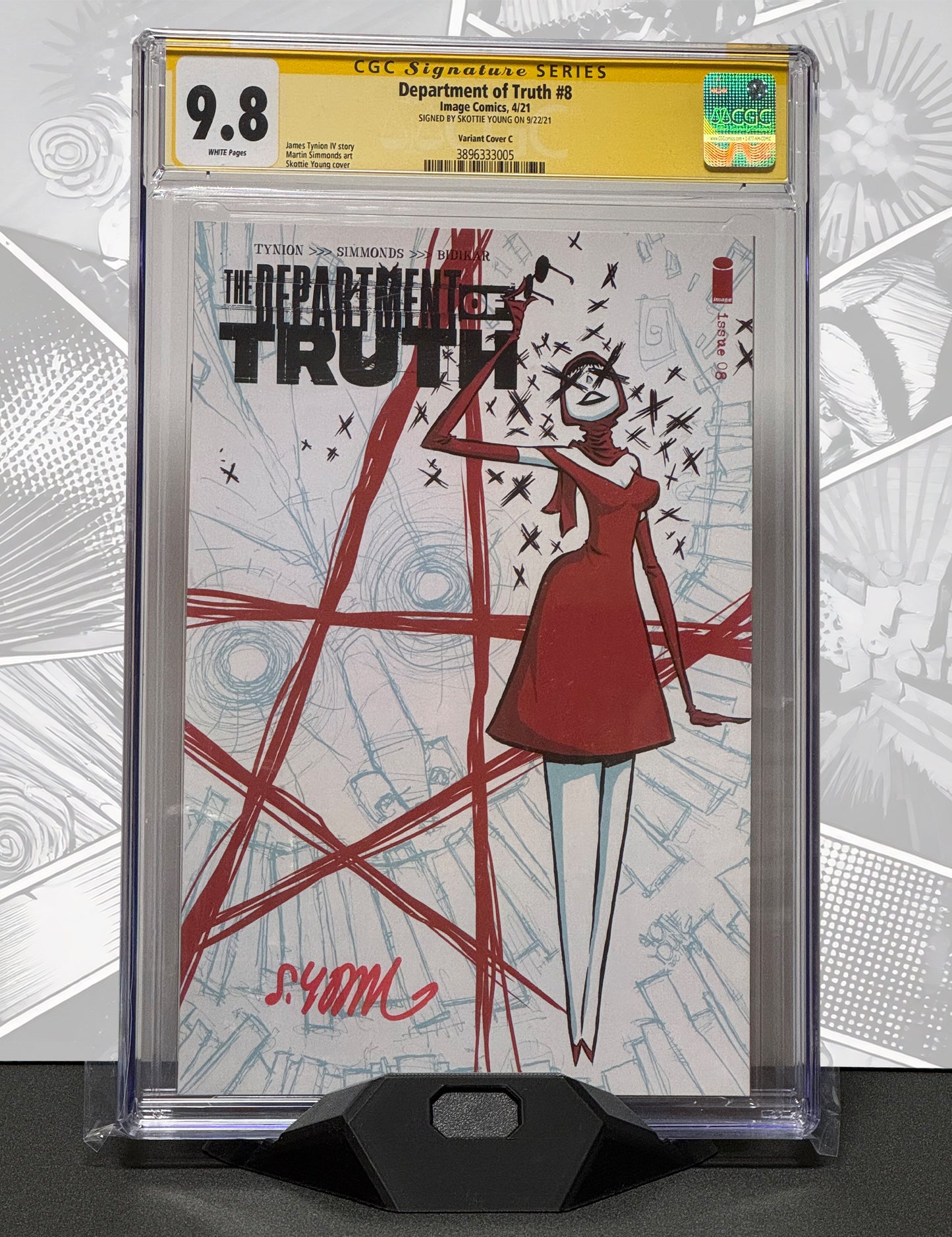 Department of Truth #8 - Skottie Young Variant - CGC Signiert 9.8